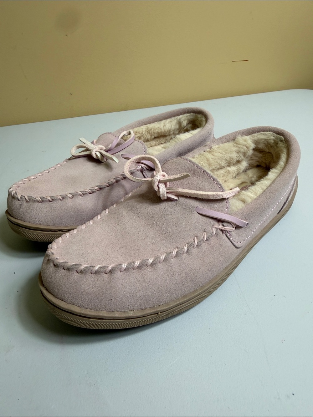 MyPillow MySlippers Women's Moccasins Size 7 Blush Pink Suede leather